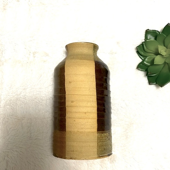 Signed Pottery. Earth tones - Picture 4 of 9